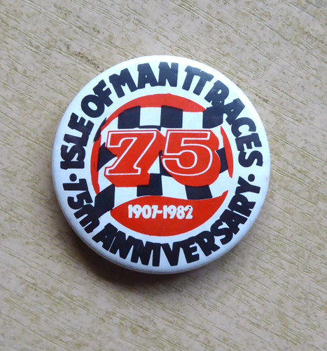 1982 isle man badge - isle,