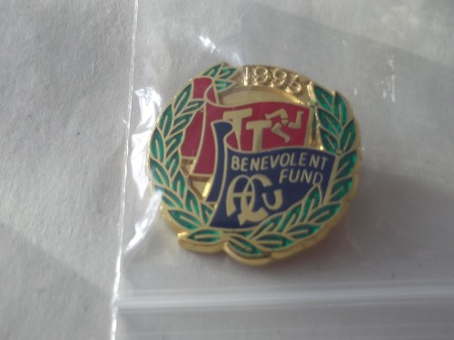 Enamel metal pin badge - -, isle